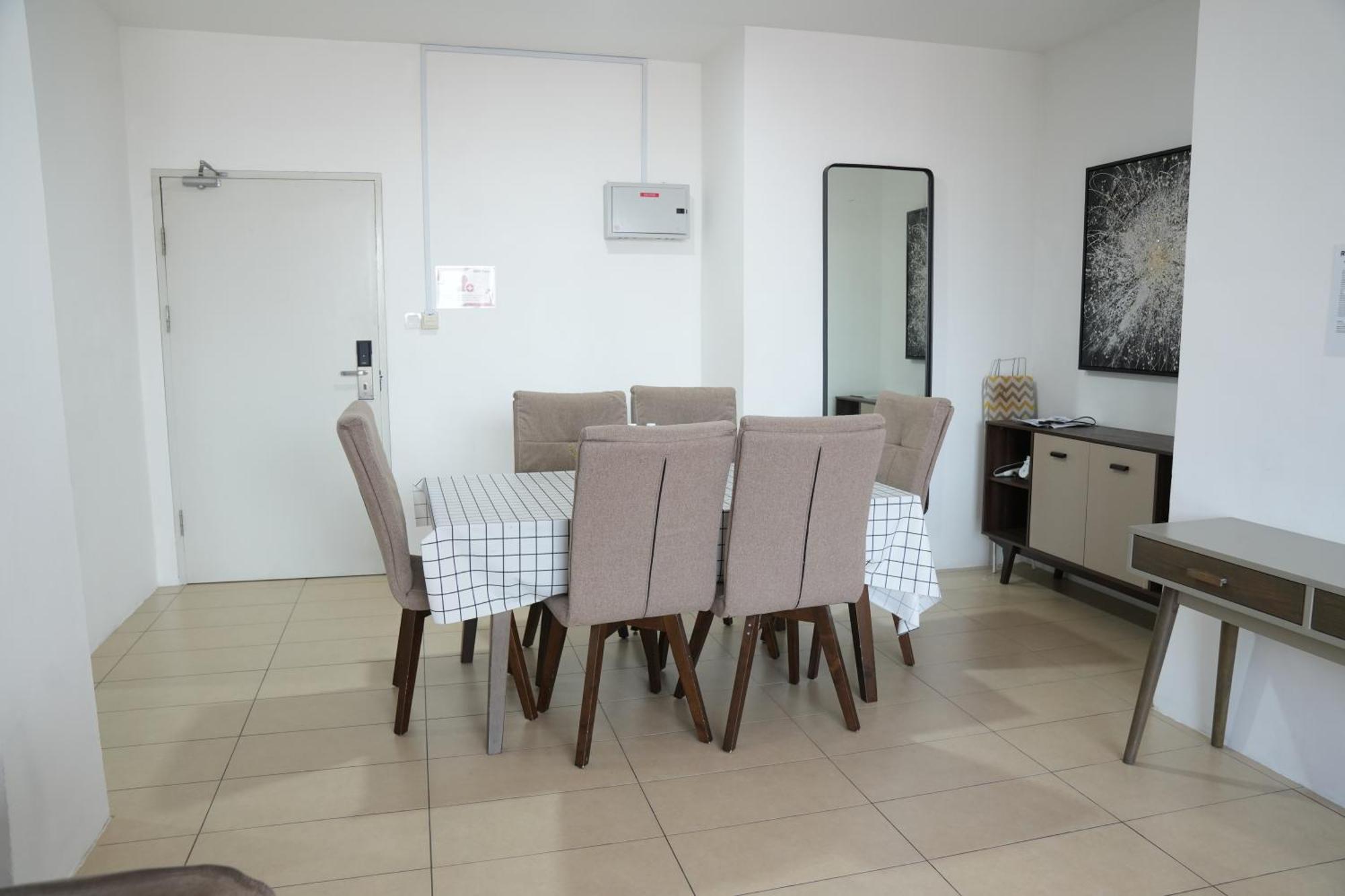 Roxy Hotel & Apartments Kuching Exterior photo