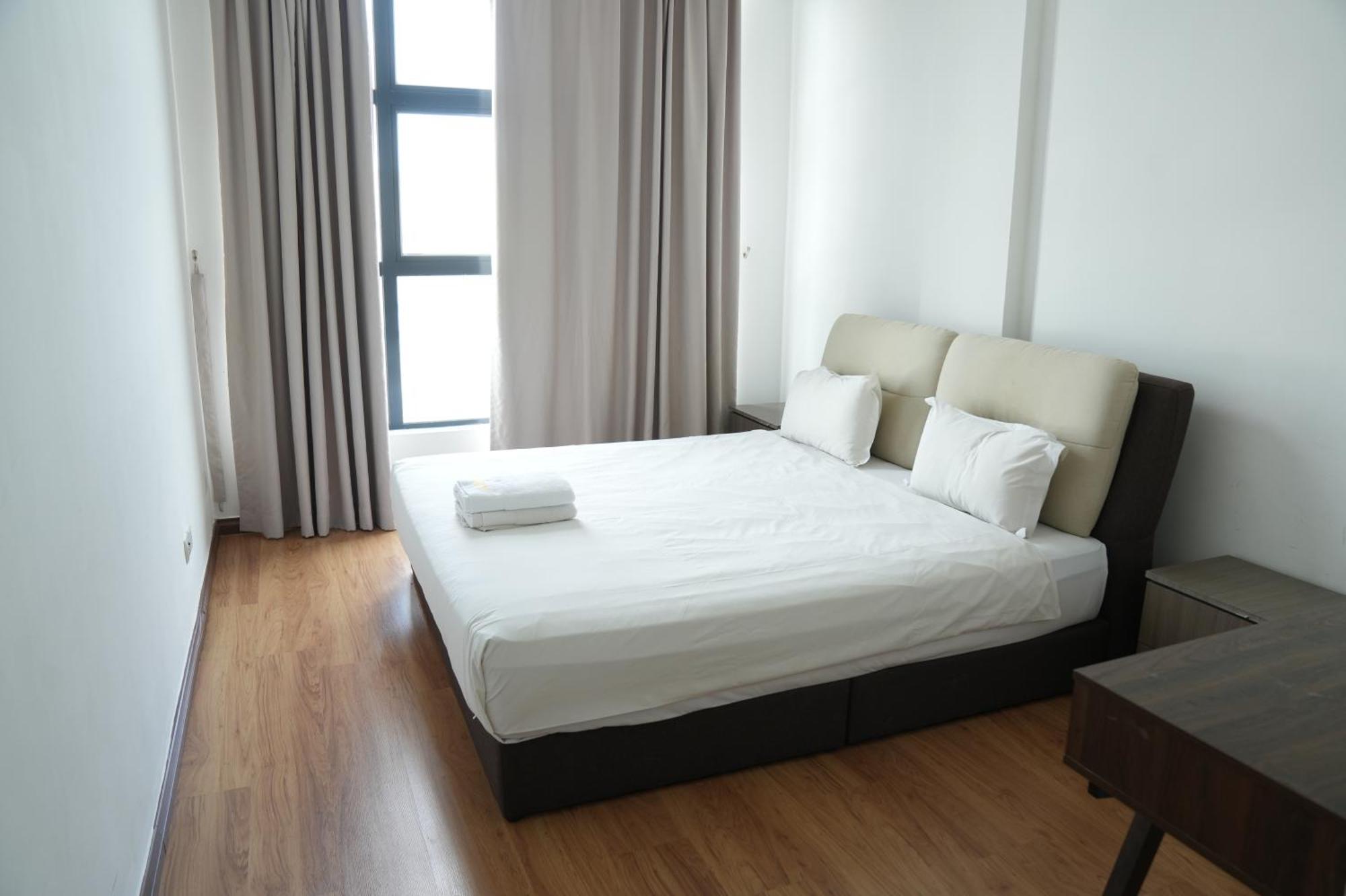 Roxy Hotel & Apartments Kuching Exterior photo