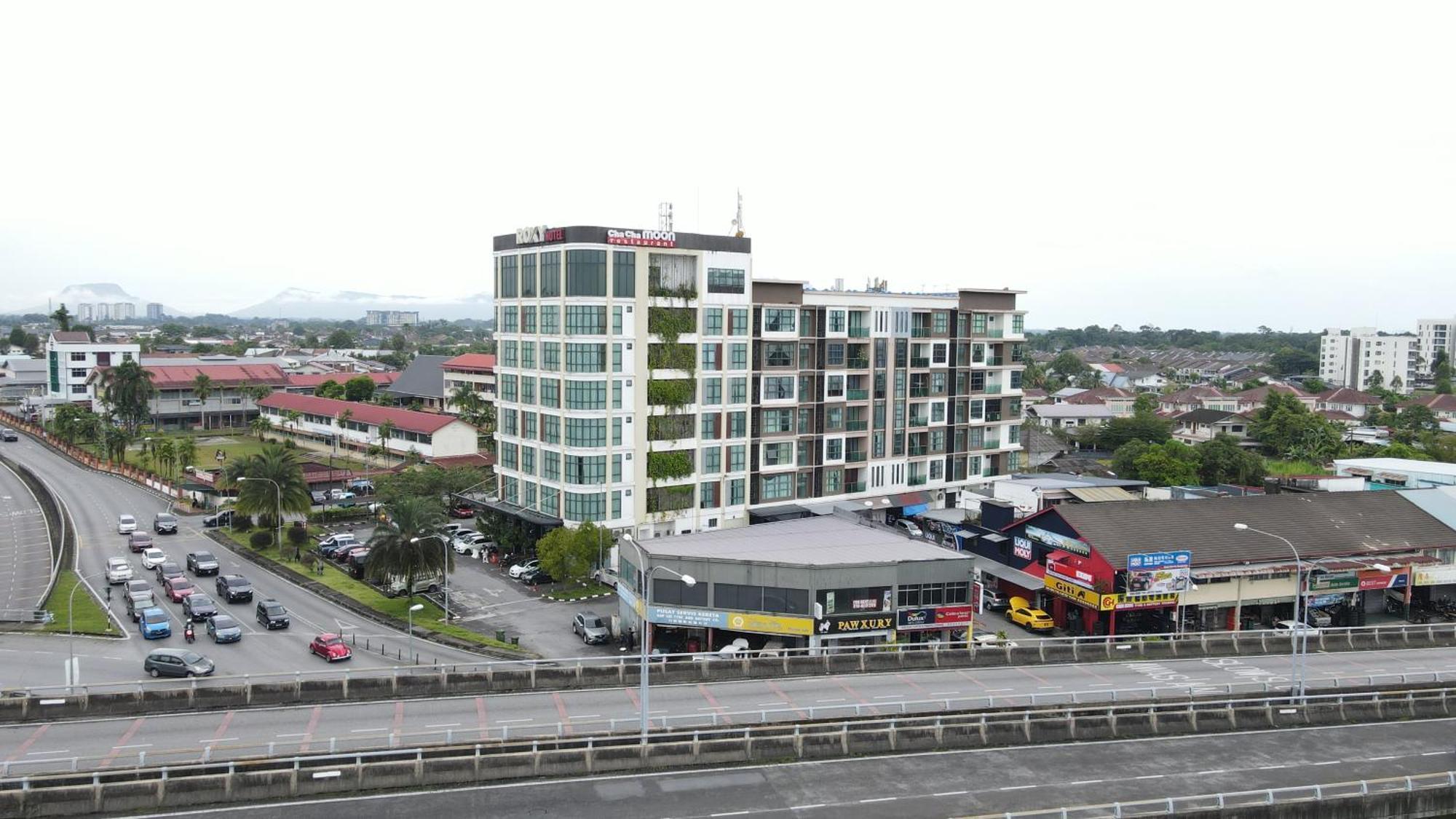 Roxy Hotel & Apartments Kuching Exterior photo